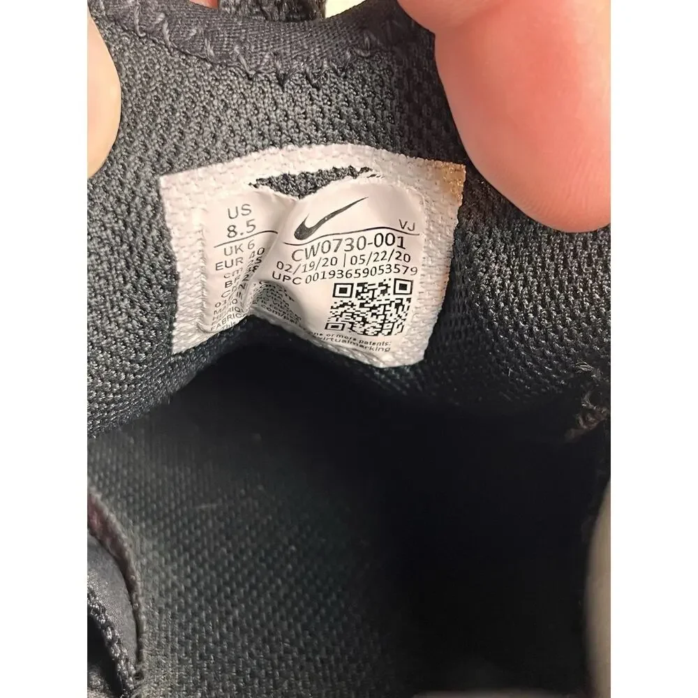 Size 8.5 -‎ Nike React Womans Vision Essential Black Iridescent